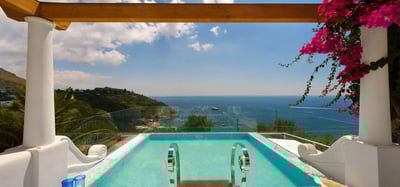 Luxury Villa Photo #3