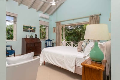 Luxury Villa Photo #40