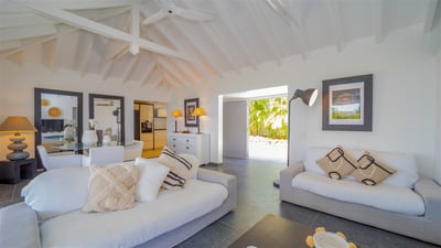 Luxury Villa Photo #27