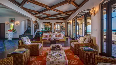 Luxury Villa Photo #18