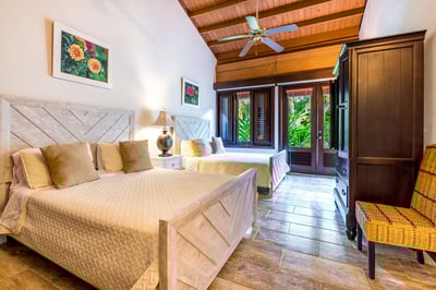 Luxury Villa Photo #19