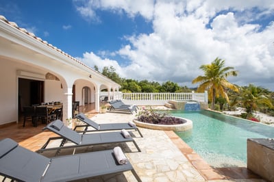 Luxury Villa Photo #2