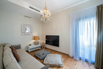 Luxury Villa Photo #13