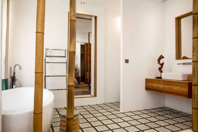 Luxury Villa Photo #24
