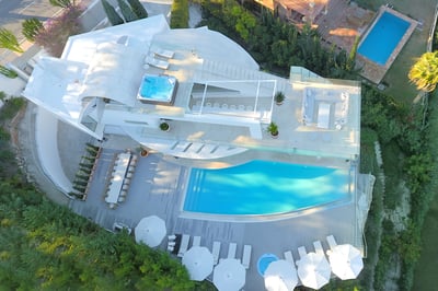 Luxury Villa Photo #2