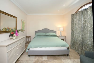 Luxury Villa Photo #36