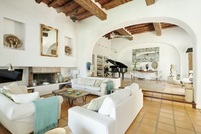 Luxury Villa Photo #25