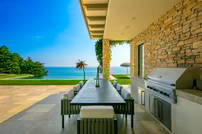 Luxury Villa Photo #13