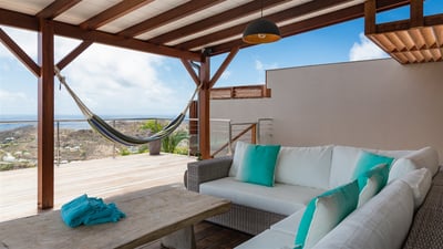 Outdoor Lounge