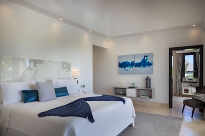 Luxury Villa Photo #29