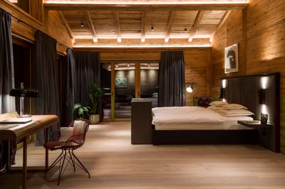 Luxury Villa Photo #32