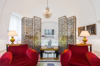 Luxury Villa Photo #18
