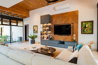 Luxury Villa Photo #15