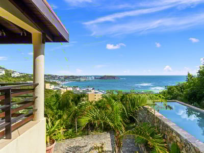 Luxury Villa Photo #4