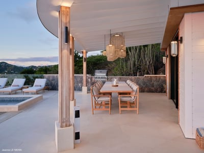 Luxury Villa Photo #17