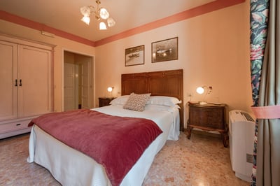 Luxury Villa Photo #31