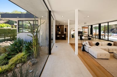 Luxury Villa Photo #52