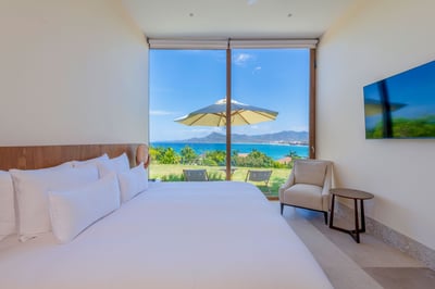 Luxury Villa Photo #35