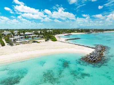 Luxury Villa Photo #3