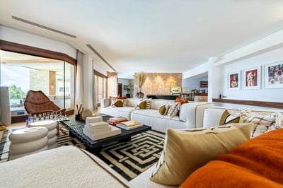 Luxury Villa Photo #27