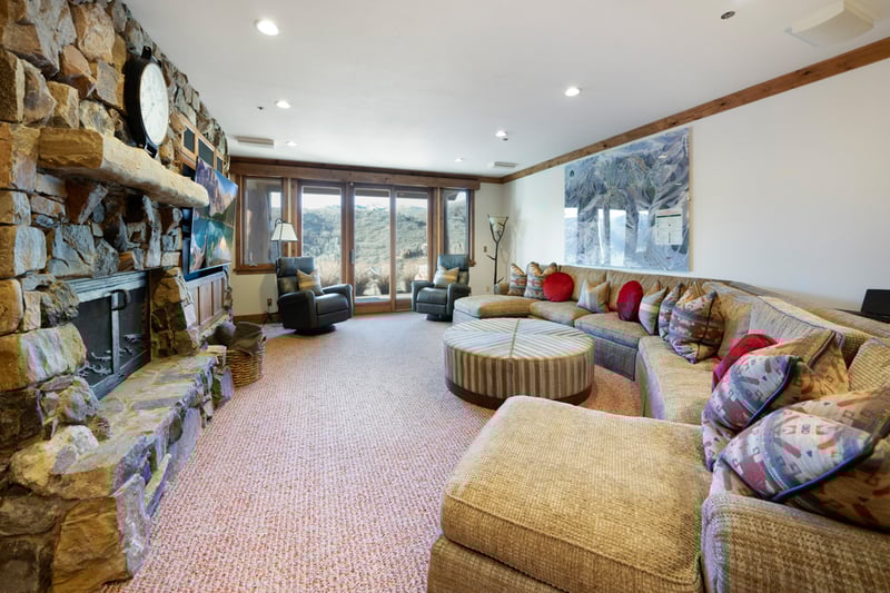 Timber Lodge at the Oaks