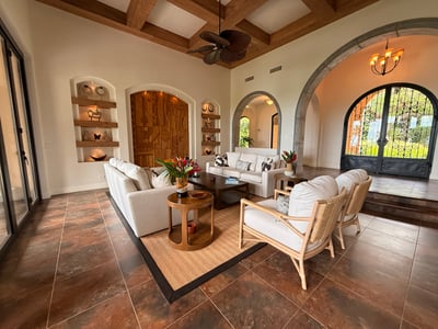 Luxury Villa Photo #24