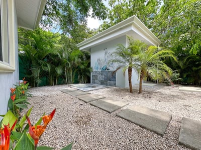 Luxury Villa Photo #23