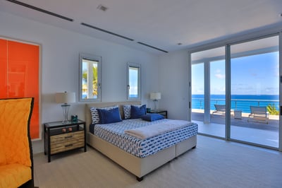 Luxury Villa Photo #49