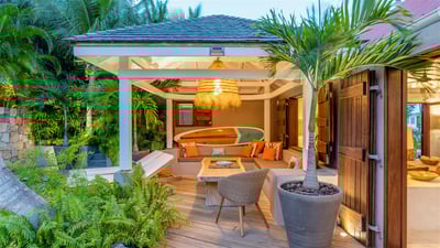Outdoor Lounge Area
