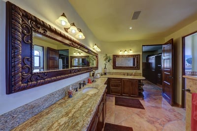 Luxury Villa Photo #25