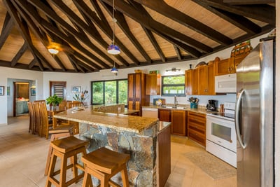 Luxury Villa Photo #6