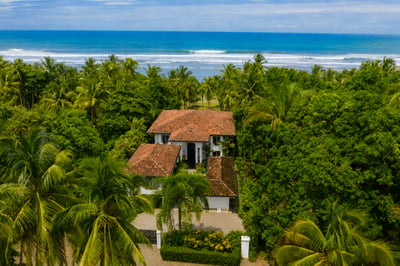 Luxury Villa Photo #35