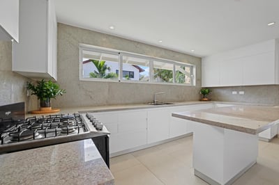 Luxury Villa Photo #19