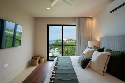 Luxury Villa Photo #37