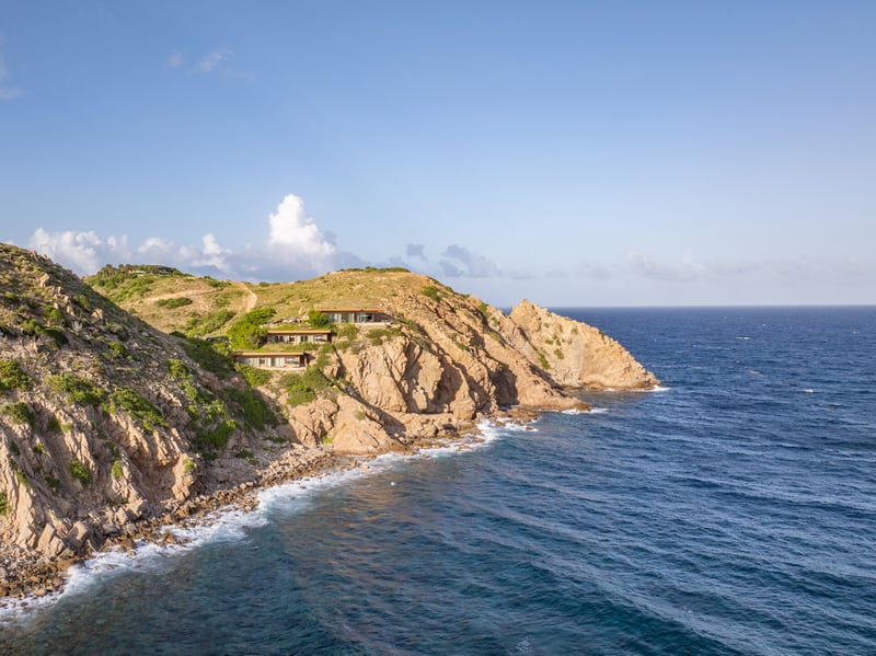 Cliff Penthouse Suite