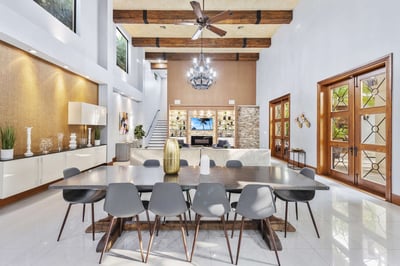 Luxury Villa Photo #21