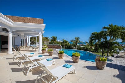 Luxury Villa Photo #3
