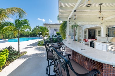 Luxury Villa Photo #6