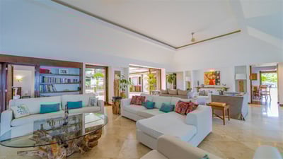 Luxury Villa Photo #25