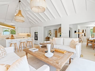 Luxury Villa Photo #16