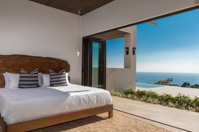 Luxury Villa Photo #22