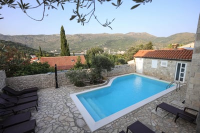 Luxury Villa Photo #6