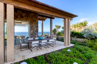 Luxury Villa Photo #26