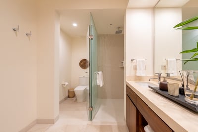 Luxury Villa Photo #24