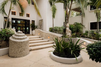 Luxury Villa Photo #14