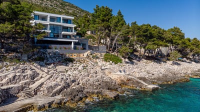 Luxury Villa Photo #5