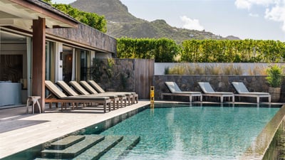 Luxury Villa Photo #16