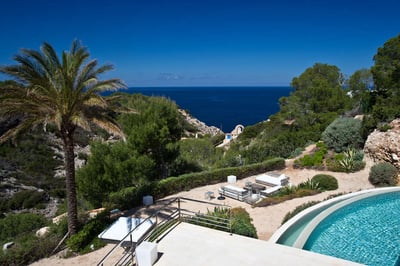 Luxury Villa Photo #6