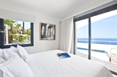 Luxury Villa Photo #34