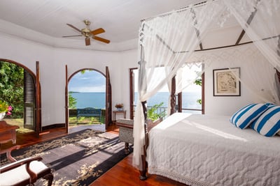 Luxury Villa Photo #18